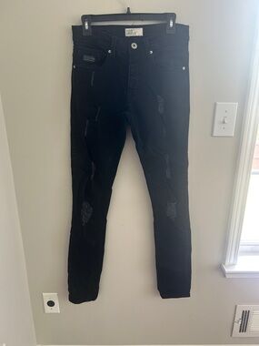 Men's Black Distressed Slim Jeans